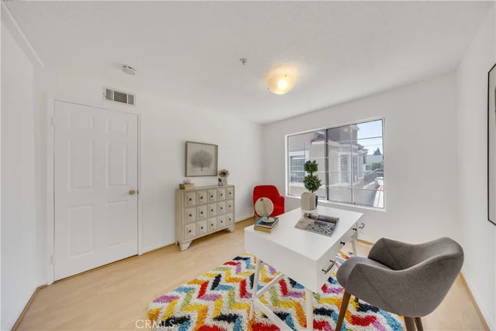 201 Palmetto 7, Alhambra, California 91801