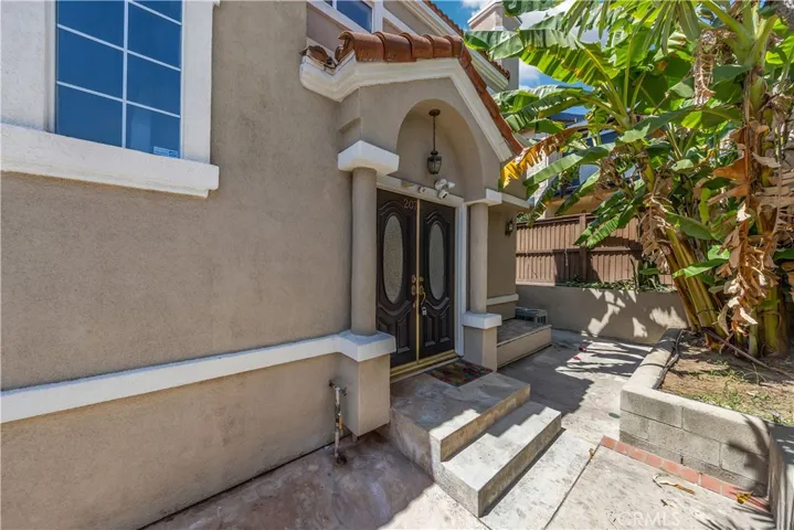 201 Palmetto 7, Alhambra, California 91801