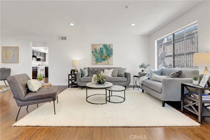201 Palmetto 7, Alhambra, California 91801