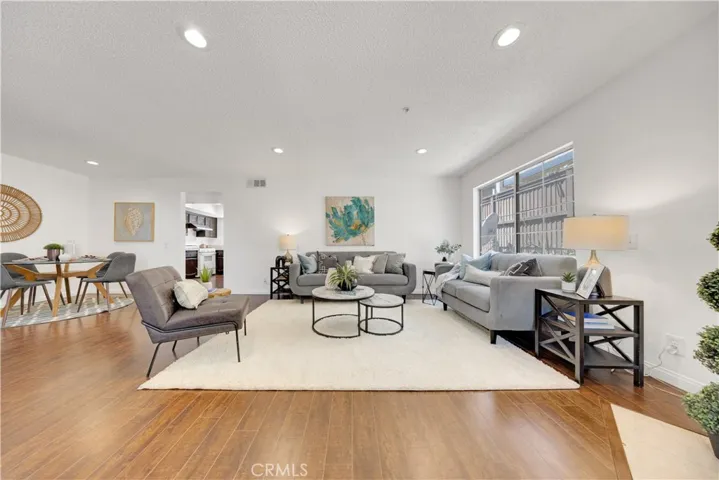 201 Palmetto 7, Alhambra, California 91801