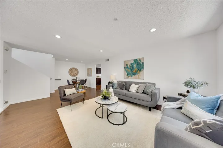 201 Palmetto 7, Alhambra, California 91801