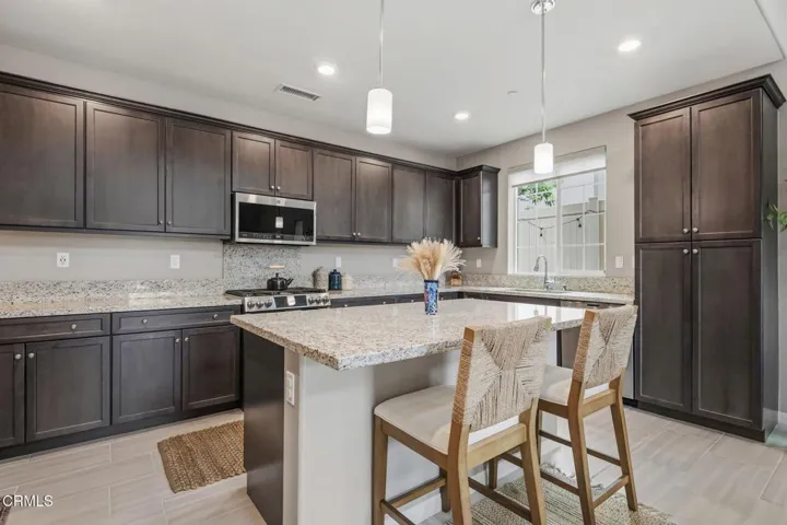 10-Kitchen