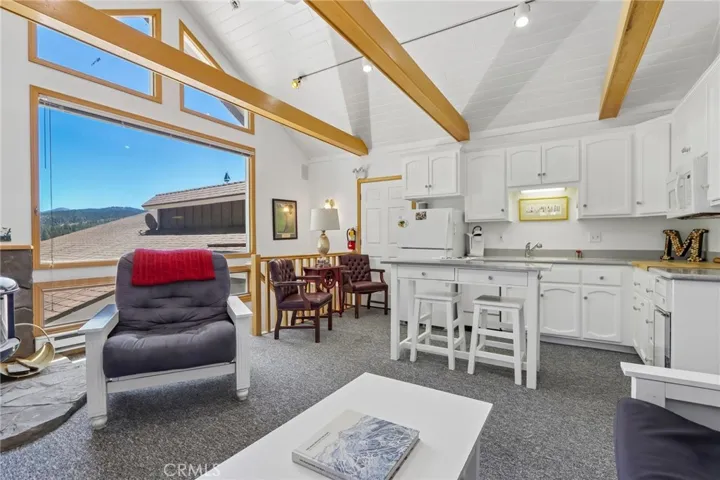 447 Cienega, Big Bear Lake, California 92315