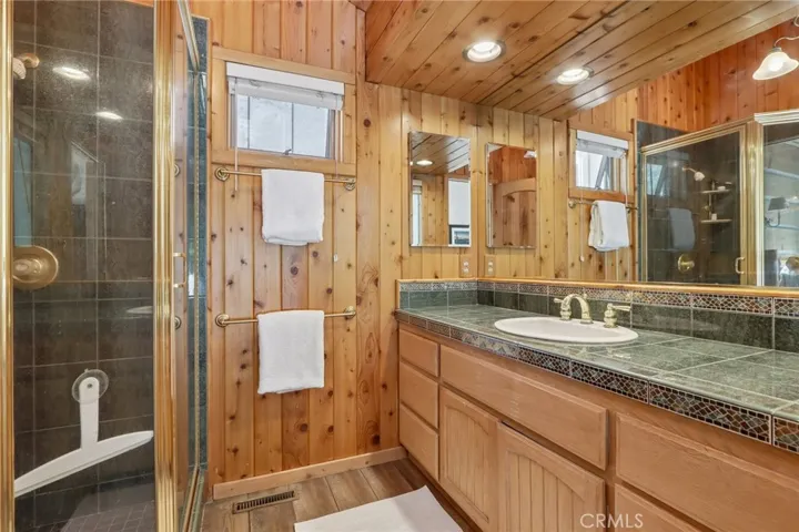 447 Cienega, Big Bear Lake, California 92315