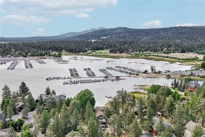 447 Cienega, Big Bear Lake, California 92315