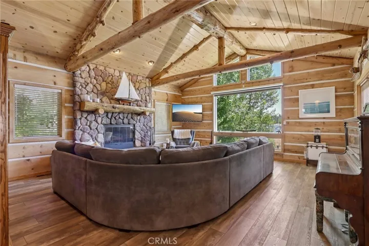 447 Cienega, Big Bear Lake, California 92315