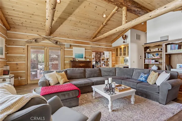 447 Cienega, Big Bear Lake, California 92315