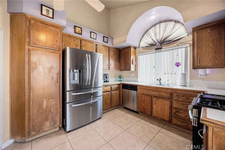 3641 San Lorenzo River Rd, Ontario, California 91761