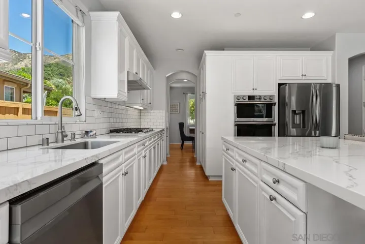 3669 Lake Park Road, Fallbrook, California 92028