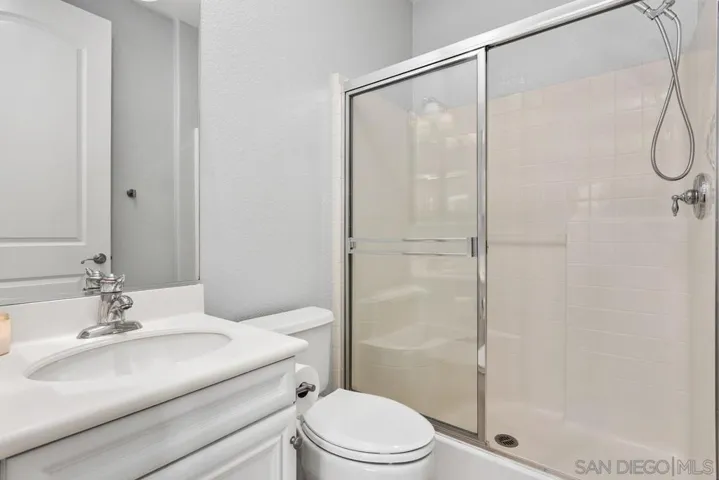 3669 Lake Park Road, Fallbrook, California 92028