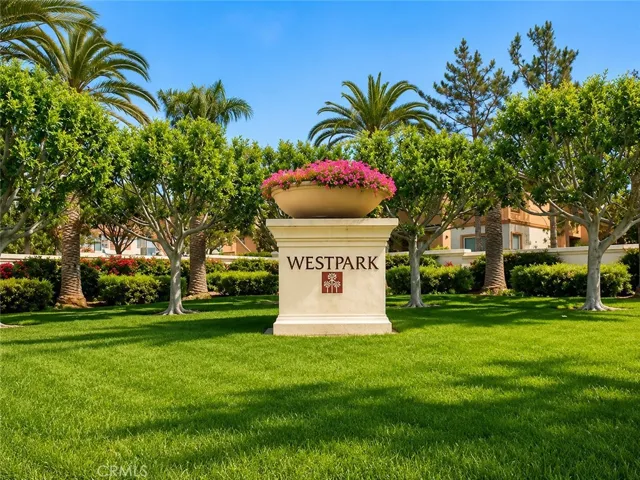 707 Solvay Aisle, Irvine, California 92606