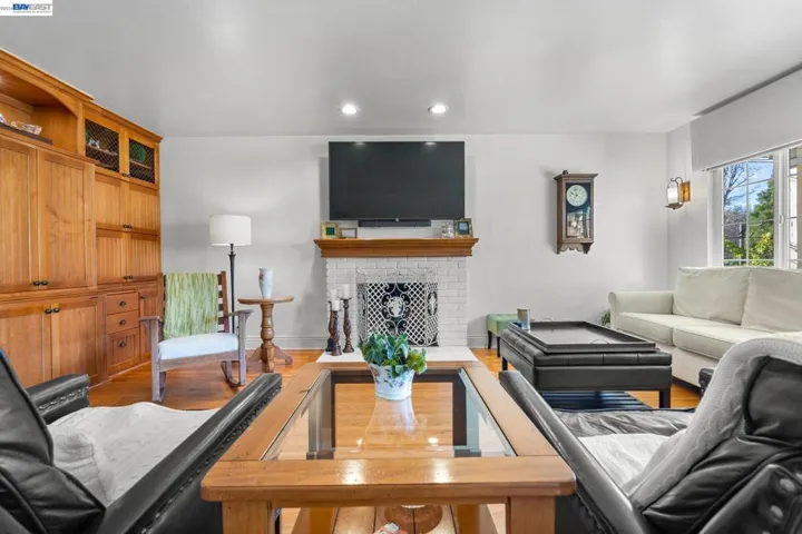 4678 Whiting St, Pleasanton, California 94566