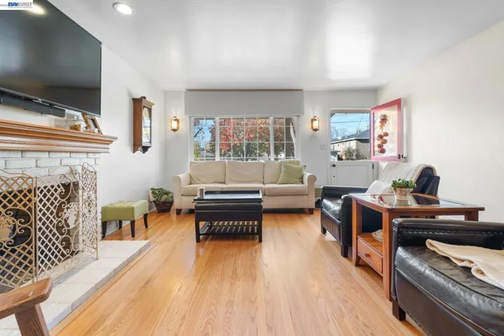 4678 Whiting St, Pleasanton, California 94566
