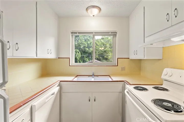 1120 Esplanade, Chico, California 95926
