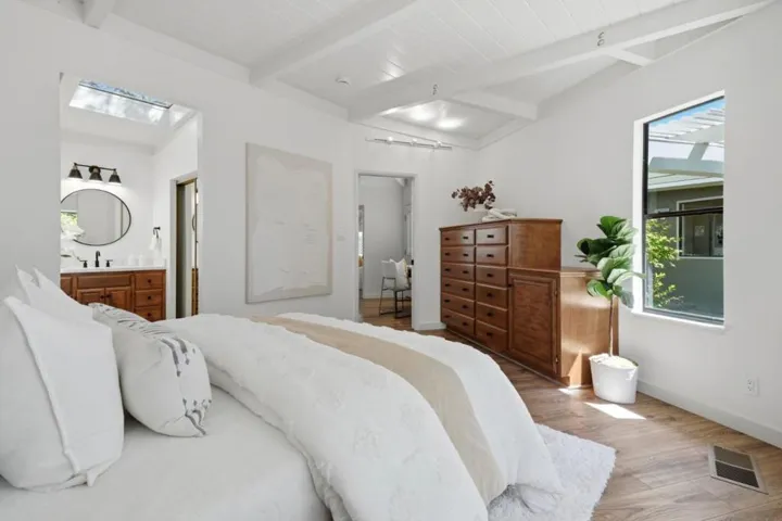 887 Loma Verde Avenue, Palo Alto, California 94303