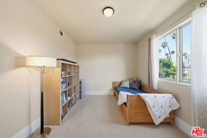 147 N Berendo Street 301, Los Angeles, California 90004