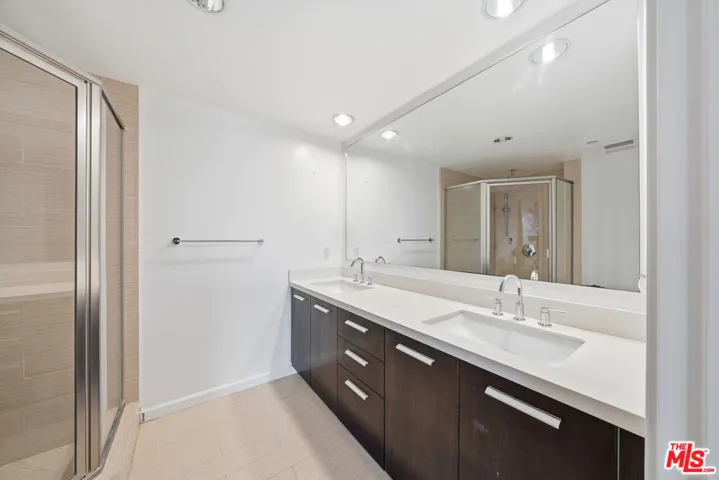 147 N Berendo Street 301, Los Angeles, California 90004