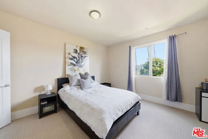 147 N Berendo Street 301, Los Angeles, California 90004