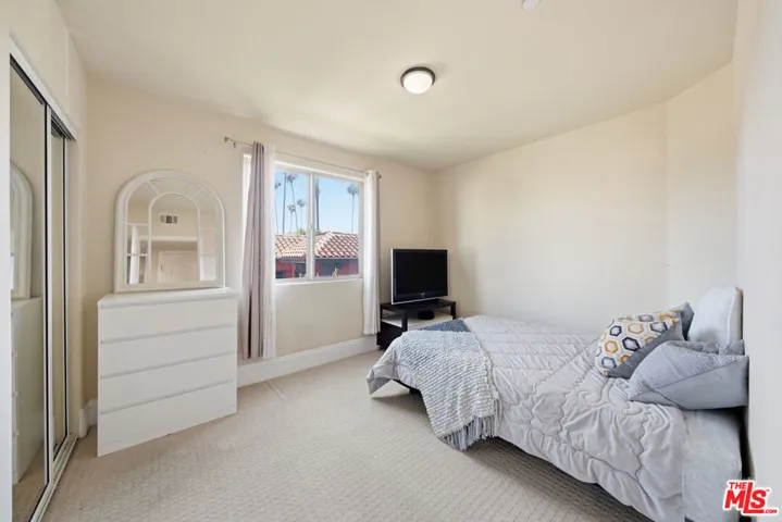 147 N Berendo Street 301, Los Angeles, California 90004