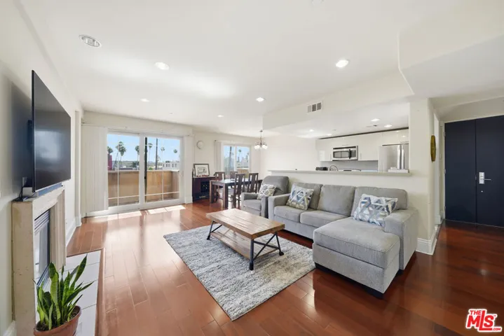 147 N Berendo Street 301, Los Angeles, California 90004