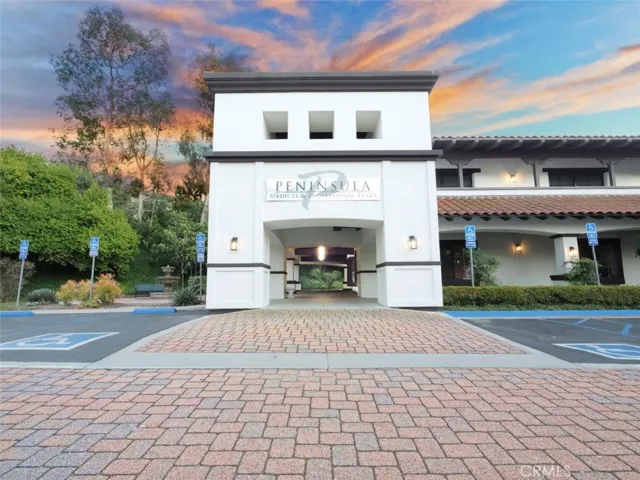 25550 Hawthorne Boulevard 100, Torrance, California 90505
