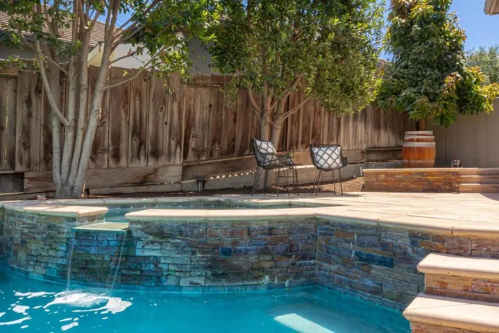 961 Oak Creek Court, Hollister, California 95023