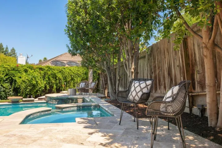 961 Oak Creek Court, Hollister, California 95023
