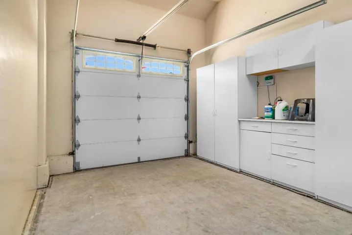 961 Oak Creek Court, Hollister, California 95023