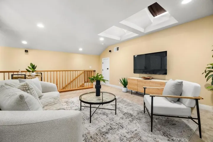 961 Oak Creek Court, Hollister, California 95023