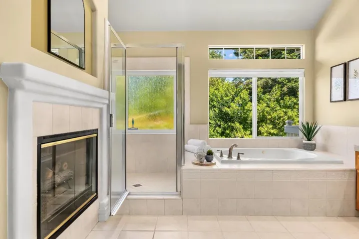 961 Oak Creek Court, Hollister, California 95023
