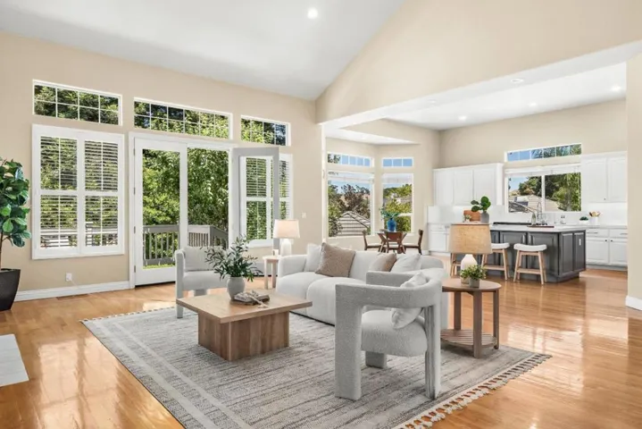 961 Oak Creek Court, Hollister, California 95023
