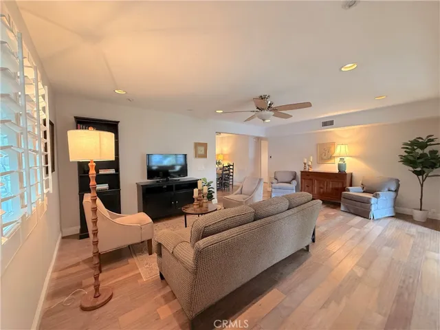 1860 Saint John Road 32a, Seal Beach, California 90740