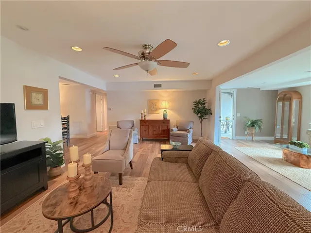 1860 Saint John Road 32a, Seal Beach, California 90740