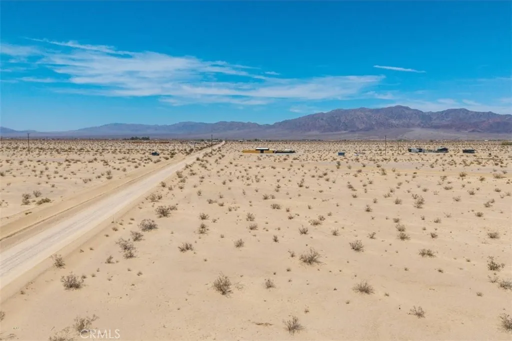 4461 Meriwether Road, 29 Palms, California 92277 — photo 5