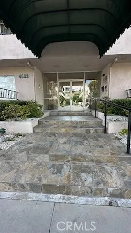 4533 Colbath Avenue 10, Sherman Oaks, California 91423