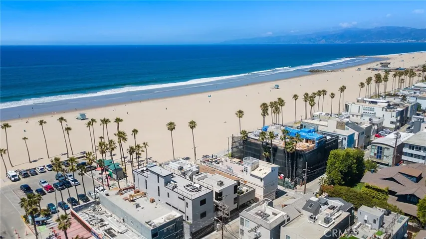 3009 Ocean Front Walk, Venice, California 90291