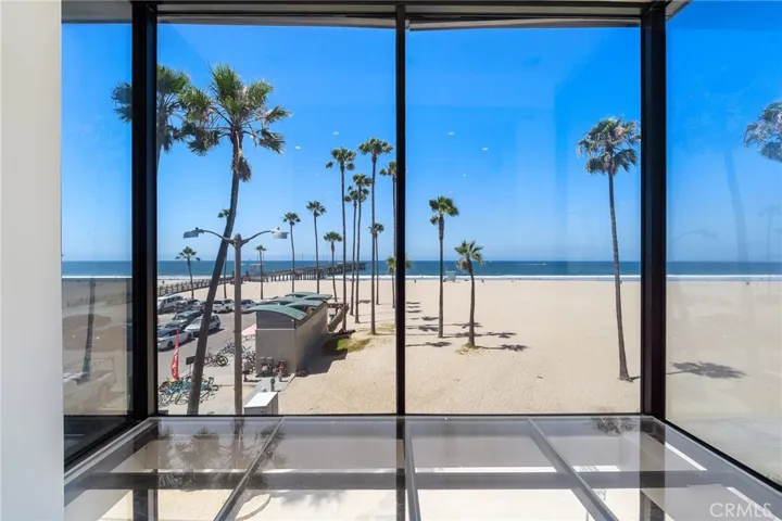 3009 Ocean Front Walk, Venice, California 90291