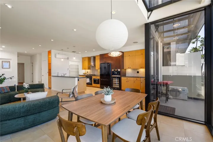 3009 Ocean Front Walk, Venice, California 90291