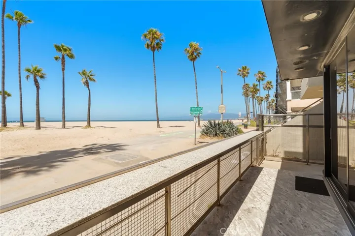 3009 Ocean Front Walk, Venice, California 90291