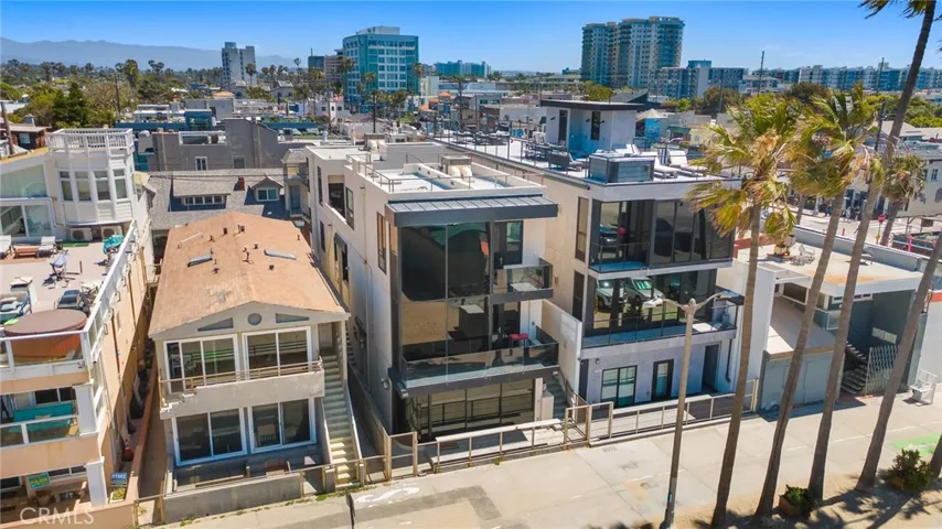 3009 Ocean Front Walk, Venice, California 90291