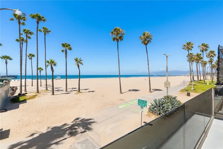 3009 Ocean Front Walk, Venice, California 90291