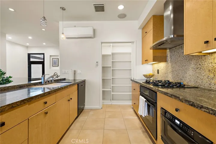 3009 Ocean Front Walk, Venice, California 90291