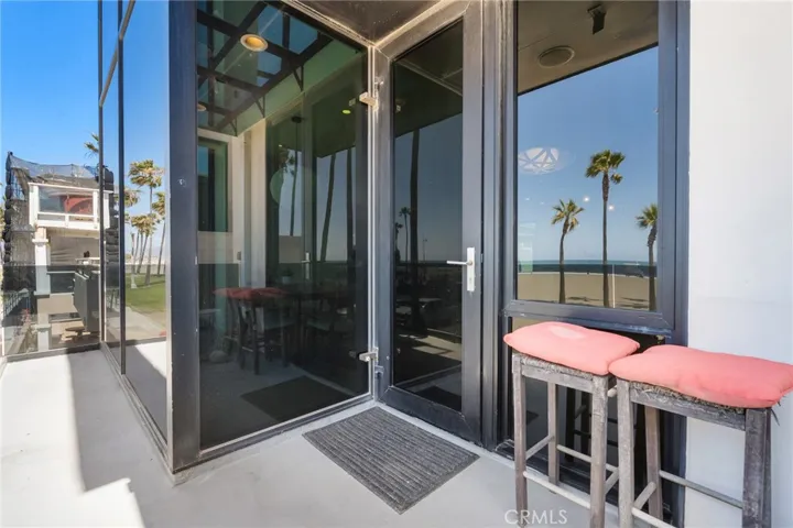 3009 Ocean Front Walk, Venice, California 90291