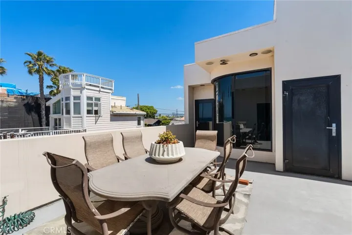3009 Ocean Front Walk, Venice, California 90291