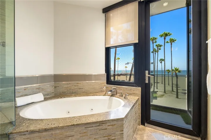 3009 Ocean Front Walk, Venice, California 90291