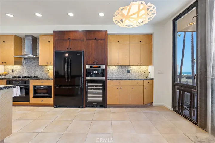 3009 Ocean Front Walk, Venice, California 90291