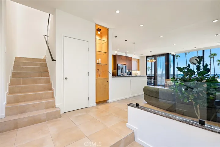 3009 Ocean Front Walk, Venice, California 90291