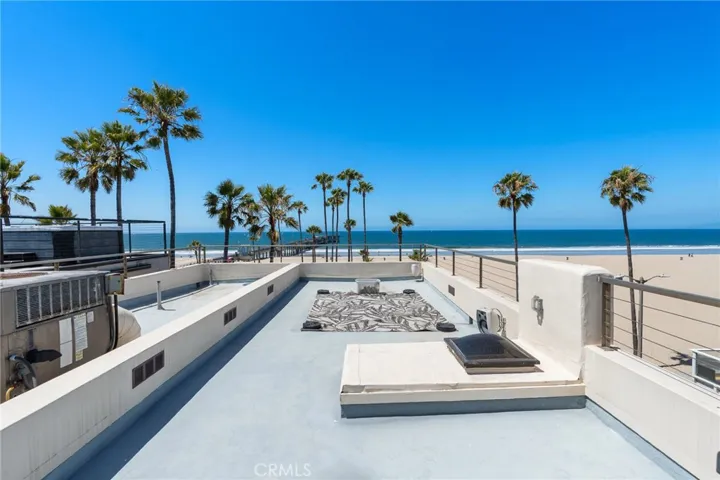 3009 Ocean Front Walk, Venice, California 90291