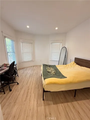 1213 W 24th, Los Angeles, California 90007