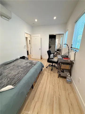 1213 W 24th, Los Angeles, California 90007